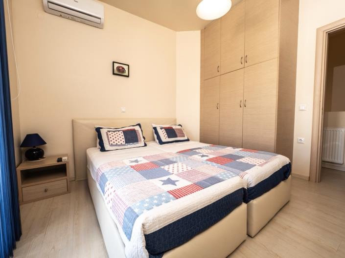 Image No.12-12 Bed Maisonette for sale