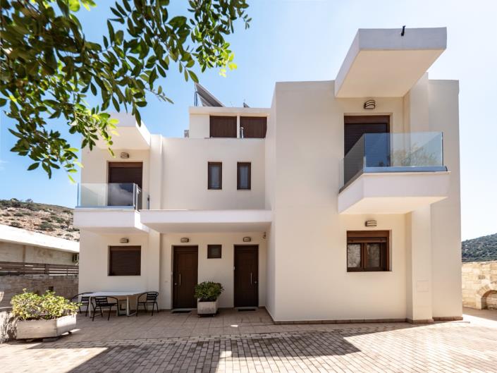 Image No.25-12 Bed Maisonette for sale