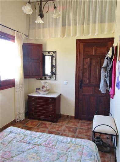 Image No.11-Maison de campagne de 3 chambres à vendre à Iznate