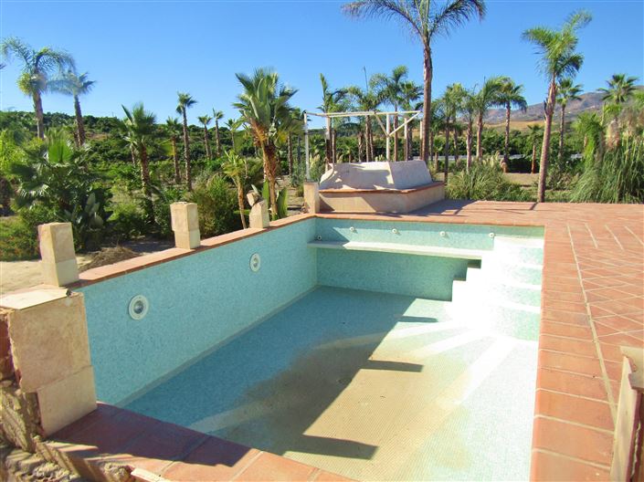 Image No.8-Cortijo de 14 chambres à vendre à Caleta de Vélez