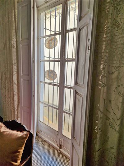 Image No.20-12 Bed Townhouse for sale