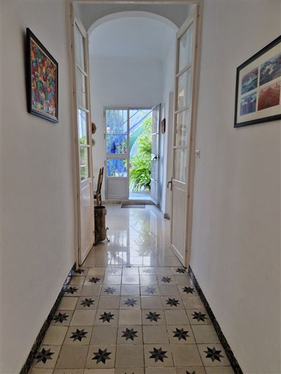 Image No.22-12 Bed Townhouse for sale