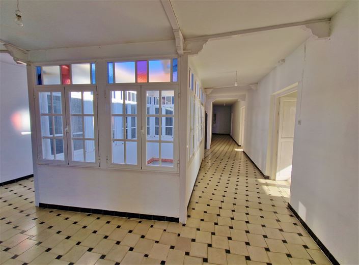 Image No.29-12 Bed Townhouse for sale