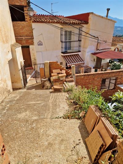 Image No.5-Maison de village de 3 chambres à vendre à Cutar