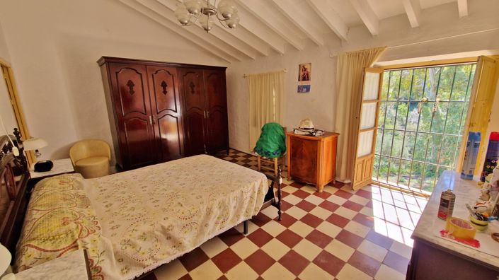 Image No.12-5 Bed Apartment for sale