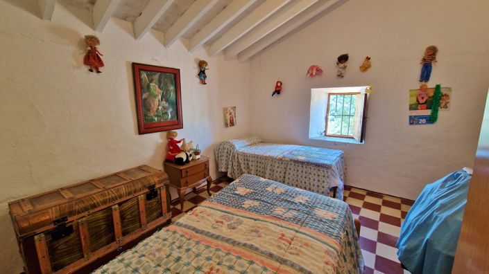 Image No.17-5 Bed Apartment for sale