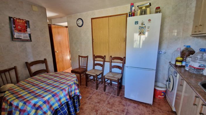 Image No.9-5 Bed Apartment for sale