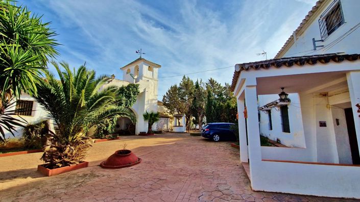Image No.2-Maison de campagne de 8 chambres à vendre à Humilladero