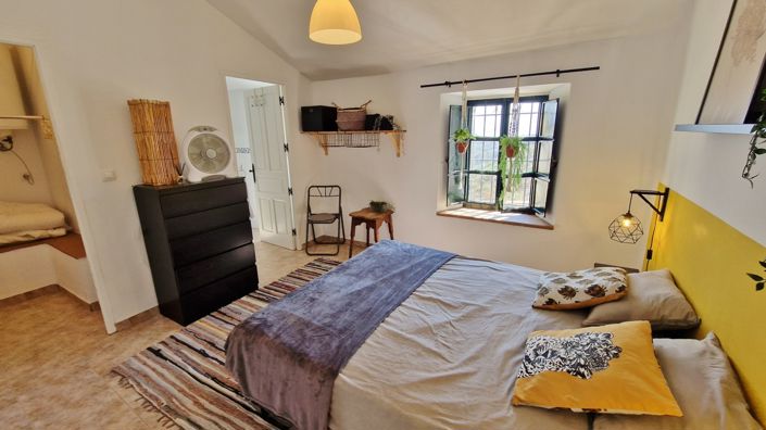 Image No.20-4 Bed Townhouse for sale