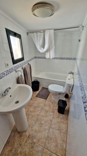 Image No.24-4 Bed Townhouse for sale