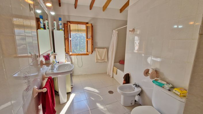 Image No.24-5 Bed Village House for sale