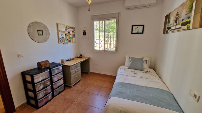 Image No.40-Maison de campagne de 3 chambres à vendre à Alcaucín