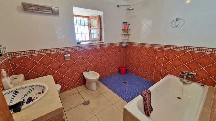 Image No.36-Maison de campagne de 3 chambres à vendre à Málaga City