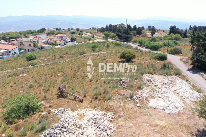 Image No.2-Terre à vendre à Droushia