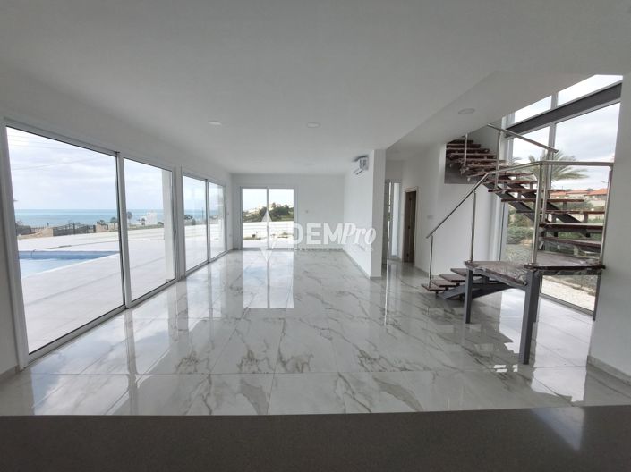 Image No.4-3 Bed Villa for sale