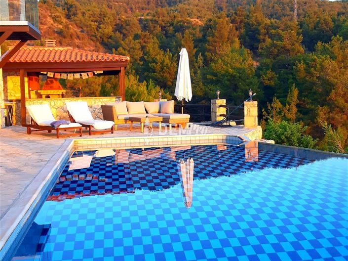 Image No.11-5 Bed Villa for sale