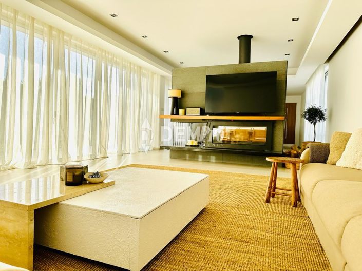 Image No.2-Villa de 5 chambres à vendre à Konia