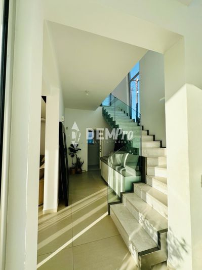 Image No.5-Villa de 5 chambres à vendre à Konia