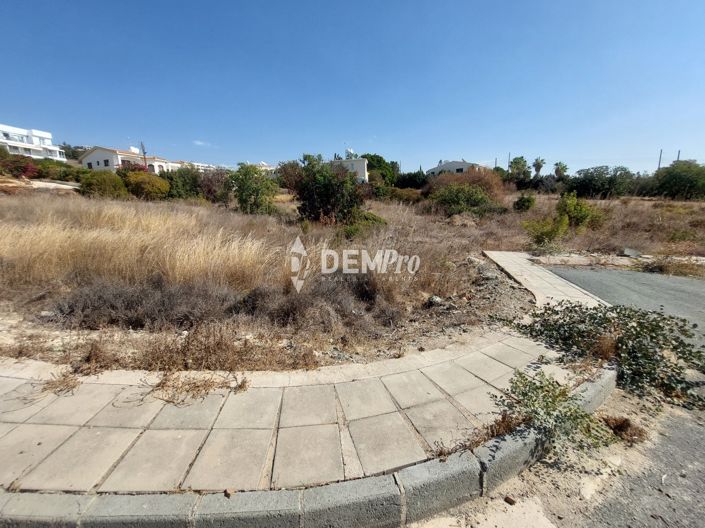 Image No.3-Terrain à vendre à Peyia