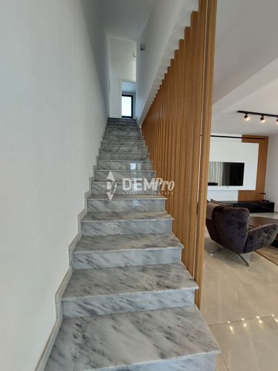 Image No.12-4 Bed Villa for sale