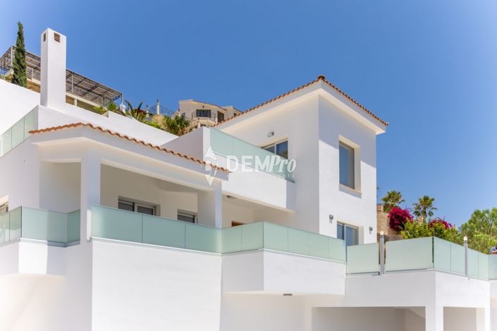 Image No.2-3 Bed Villa for sale