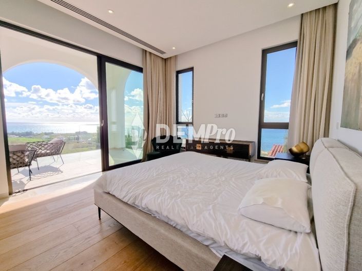 Image No.26-3 Bed Villa for sale