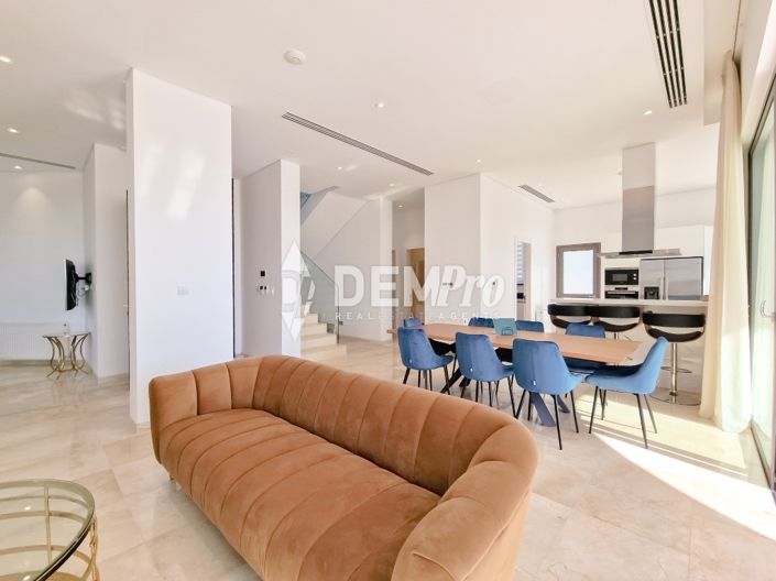 Image No.8-3 Bed Villa for sale