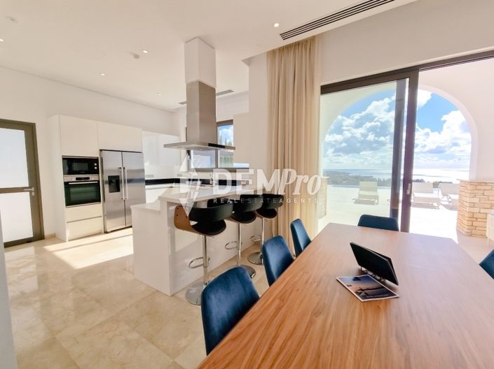 Image No.10-3 Bed Villa for sale