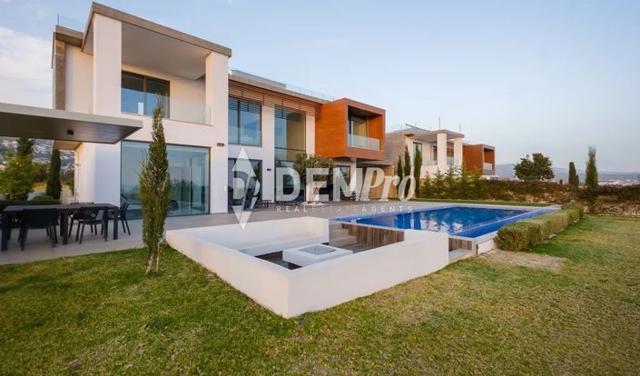 Image No.36-Villa de 4 chambres à vendre à Peyia