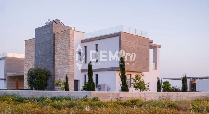 Image No.40-Villa de 4 chambres à vendre à Peyia