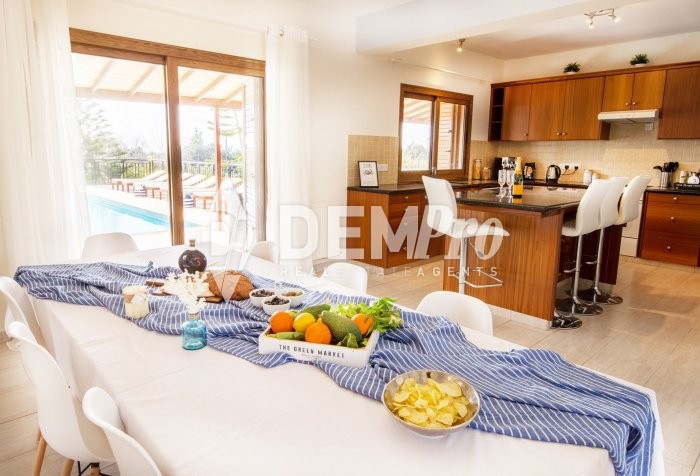 Image No.3-Villa de 4 chambres à vendre à Paphos