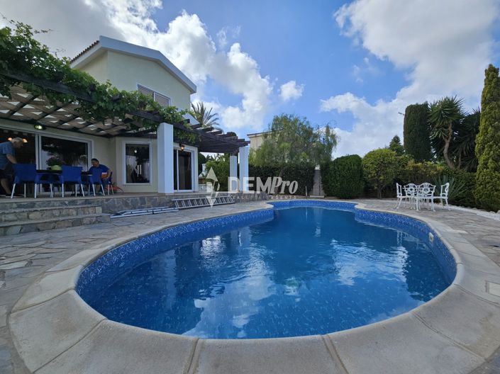 Image No.18-3 Bed Villa for sale