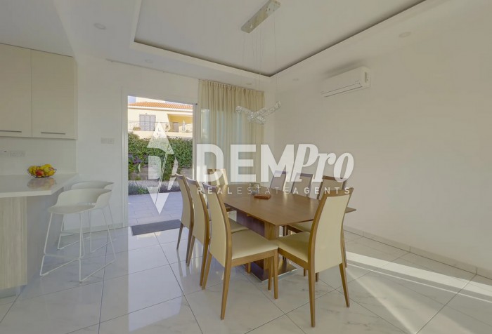 Image No.8-3 Bed Villa for sale