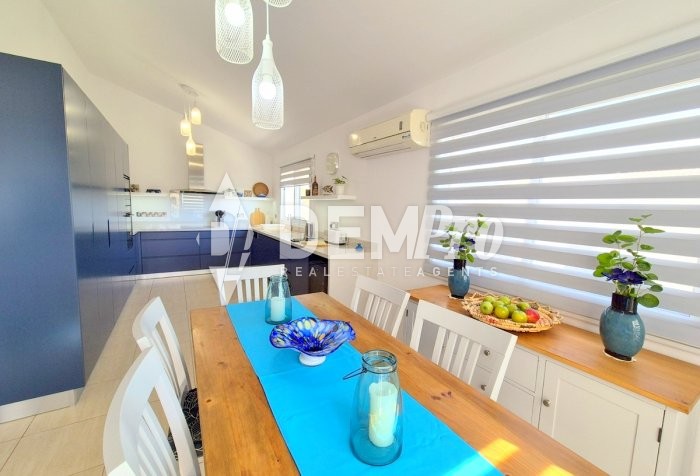 Image No.9-3 Bed Villa for sale