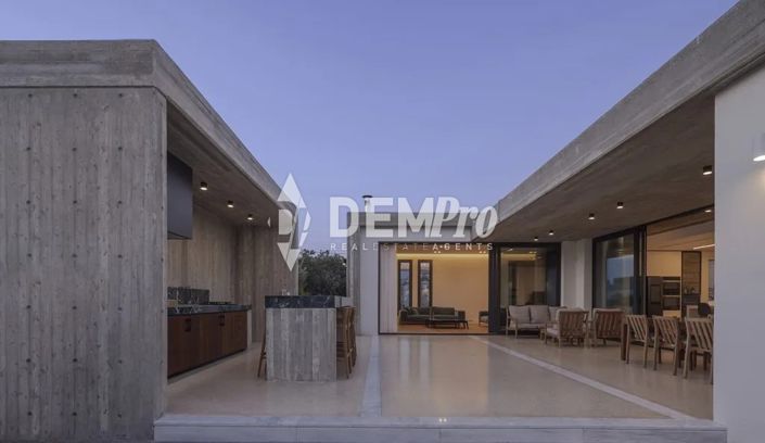 Image No.4-Bungalow de 4 chambres à vendre à Yeroskipou