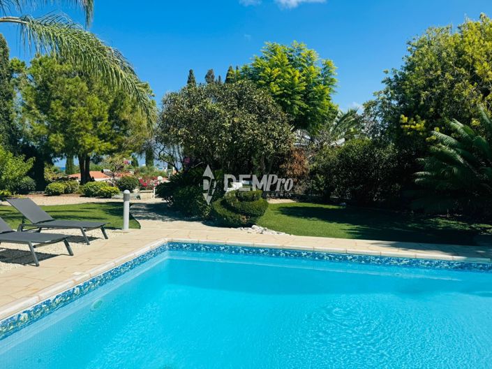 Image No.19-3 Bed Villa for sale