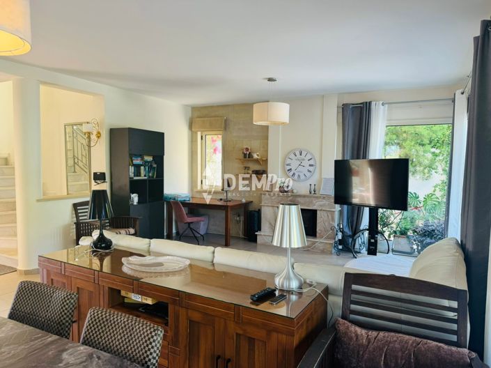 Image No.6-3 Bed Villa for sale