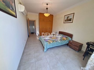 61081-villa-for-sale-in-latchifull