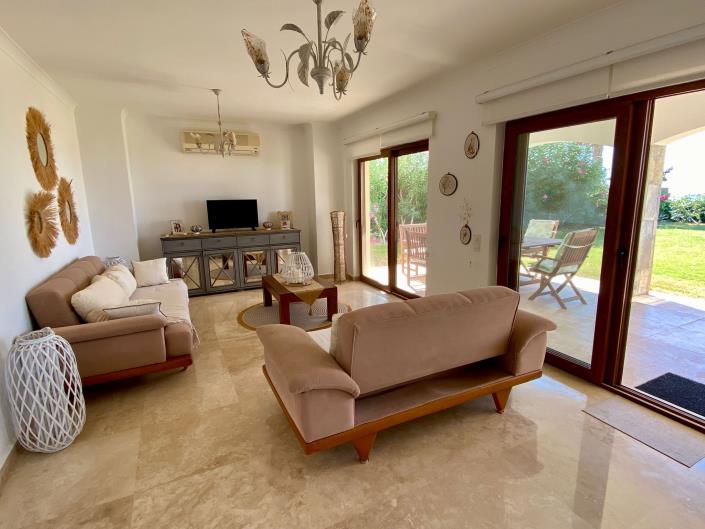 Image No.11-3 Bed Villa / Detached for sale