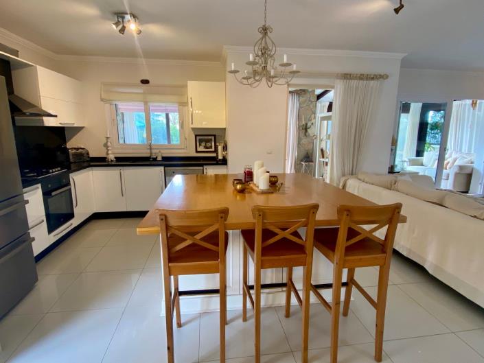 Image No.5-3 Bed Villa / Detached for sale