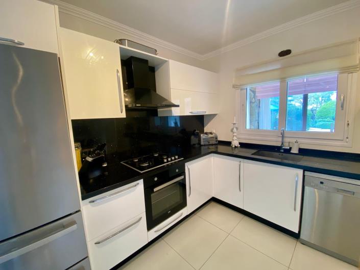 Image No.8-3 Bed Villa / Detached for sale