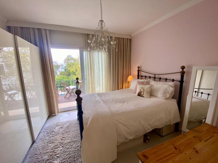 Image No.28-3 Bed Villa / Detached for sale