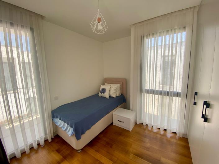 Image No.27-3 Bed Villa / Detached for sale