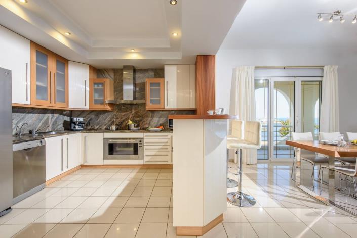 Image No.2-Villa de 7 chambres à vendre à Lygaria