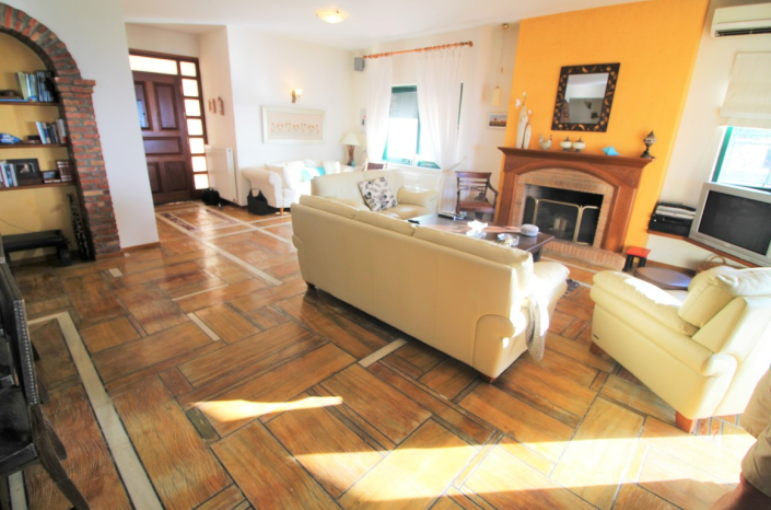 Image No.10-4 Bed Villa for sale