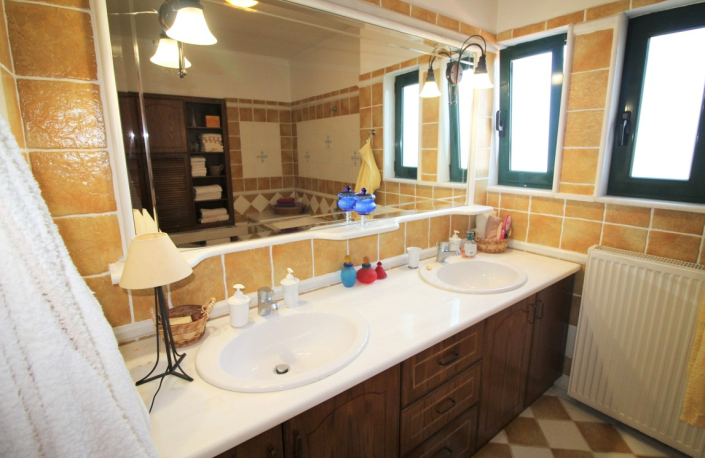 Image No.25-4 Bed Villa for sale