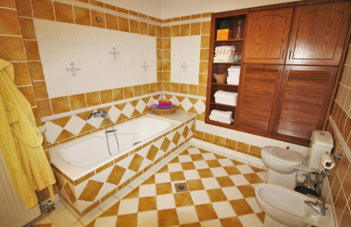 Image No.26-4 Bed Villa for sale