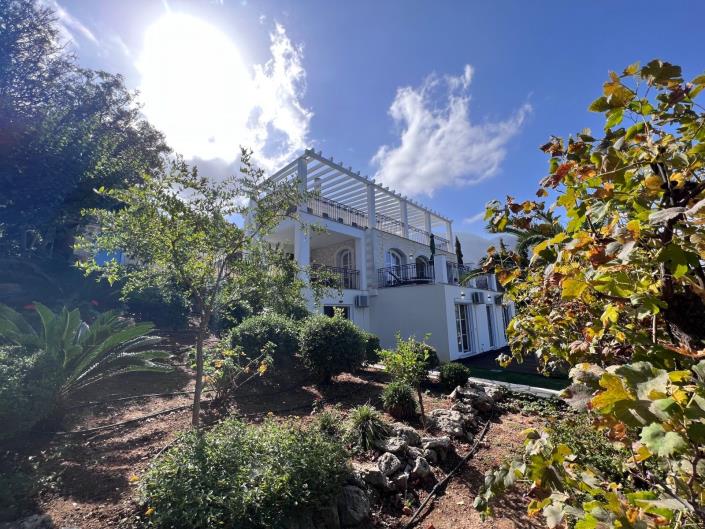 Image No.20-6 Bed Villa for sale