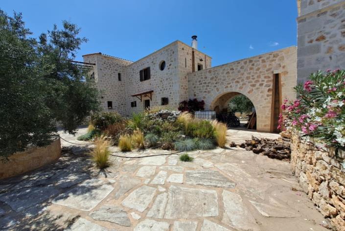 Image No.3-7 Bed Villa for sale