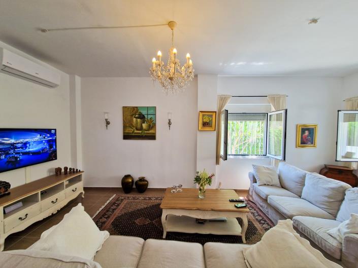 Image No.9-3 Bed Villa for sale